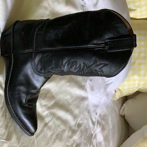 Black Justin Wingtip Cowboy Boots